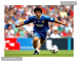 他真把足球踢成艺术了